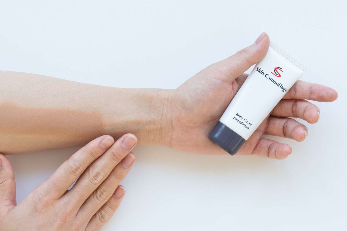 ボディ用ファンデーションの色移り対策ガイド【もう、服につけないために！】